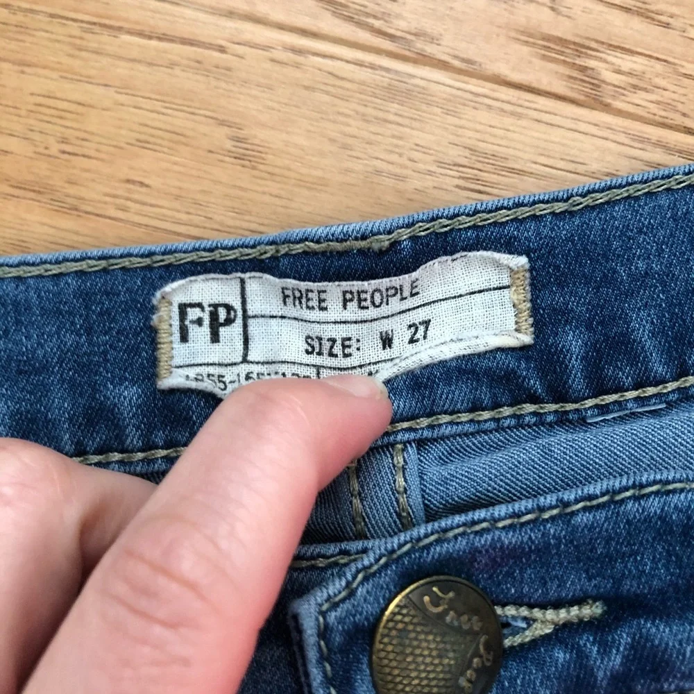 Free People skinny stretch jeans medium dark wash zipper front plain size 27 - Picture 3 of 4